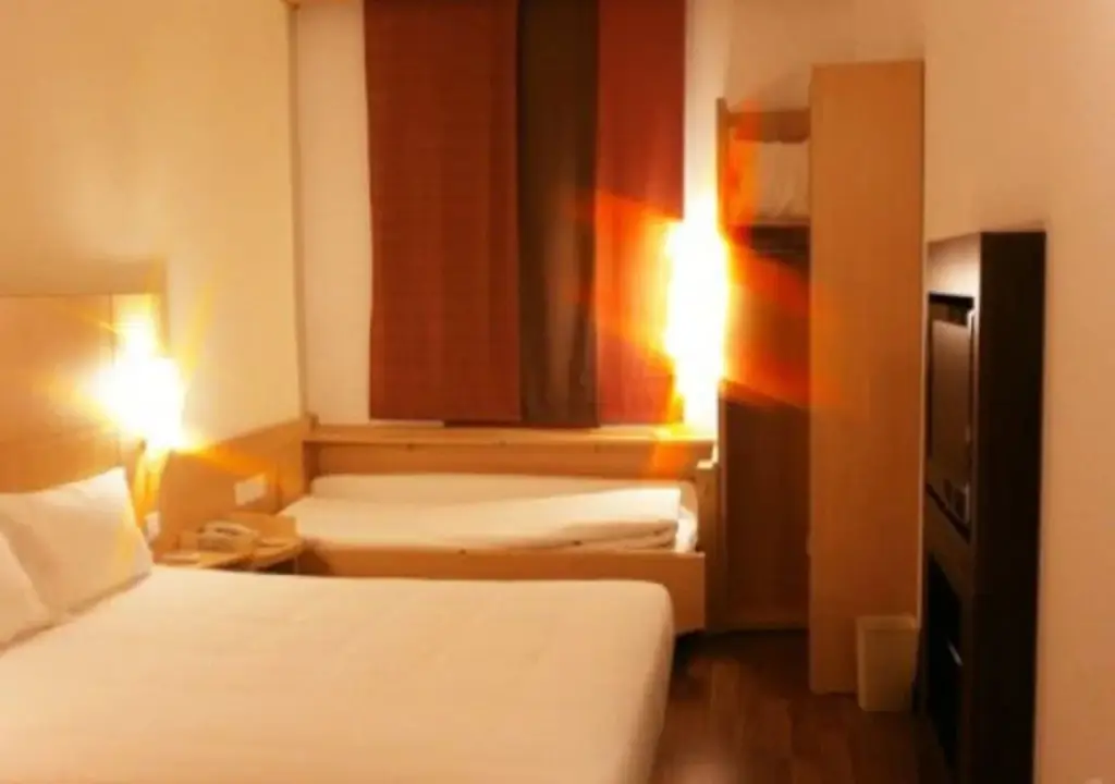 Нинбо: Ibis Ningbo Qianhu Plaza Hotel
