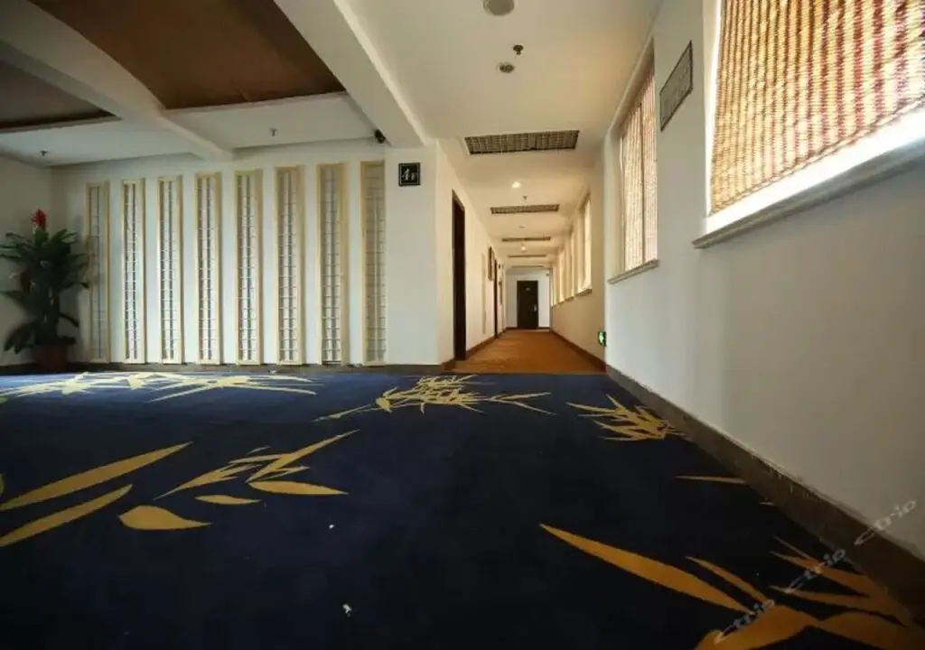 Шанхай: Shanghai Coinfamily Hotel