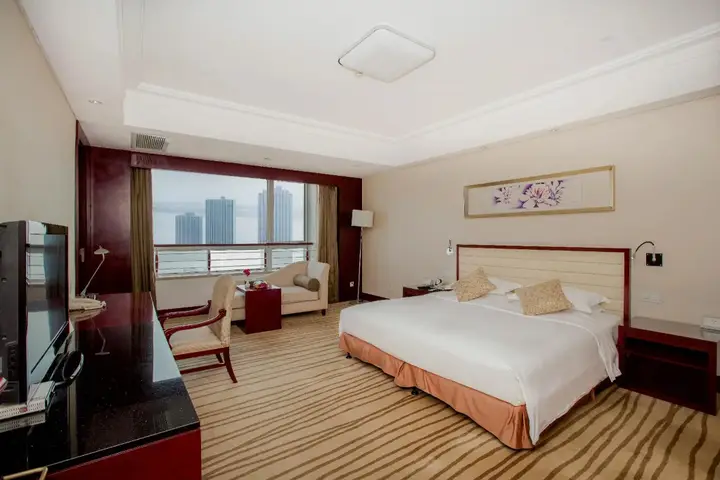Циндао: Grand New Century Hotel