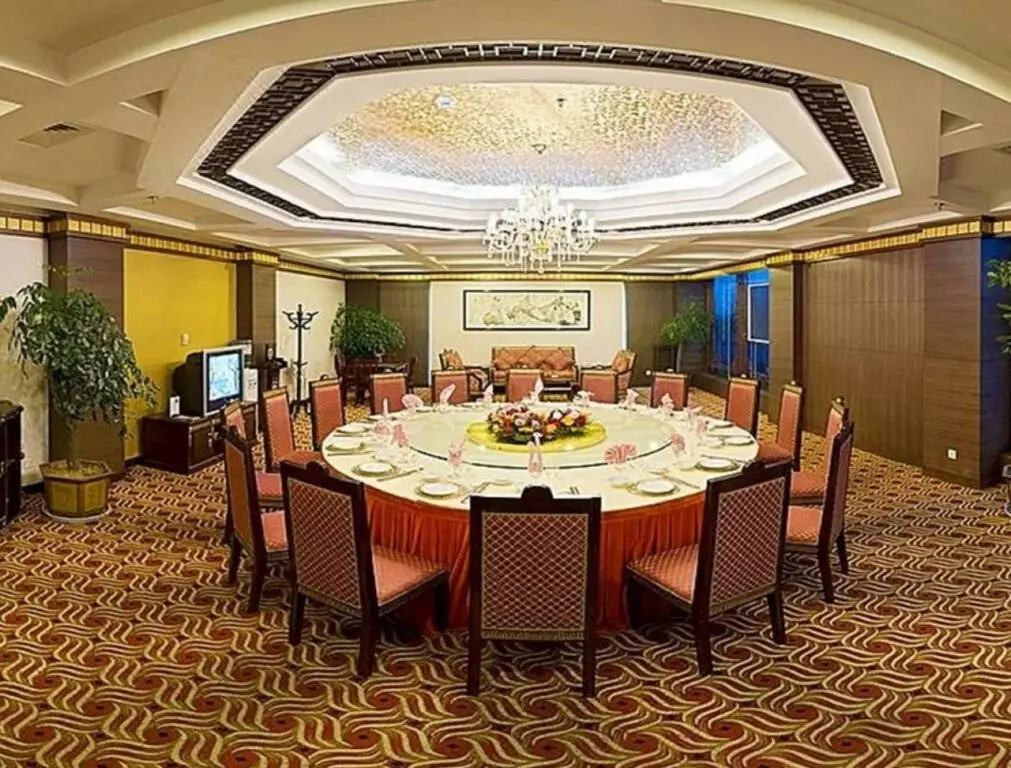 Дали: Dali Regent Hotel