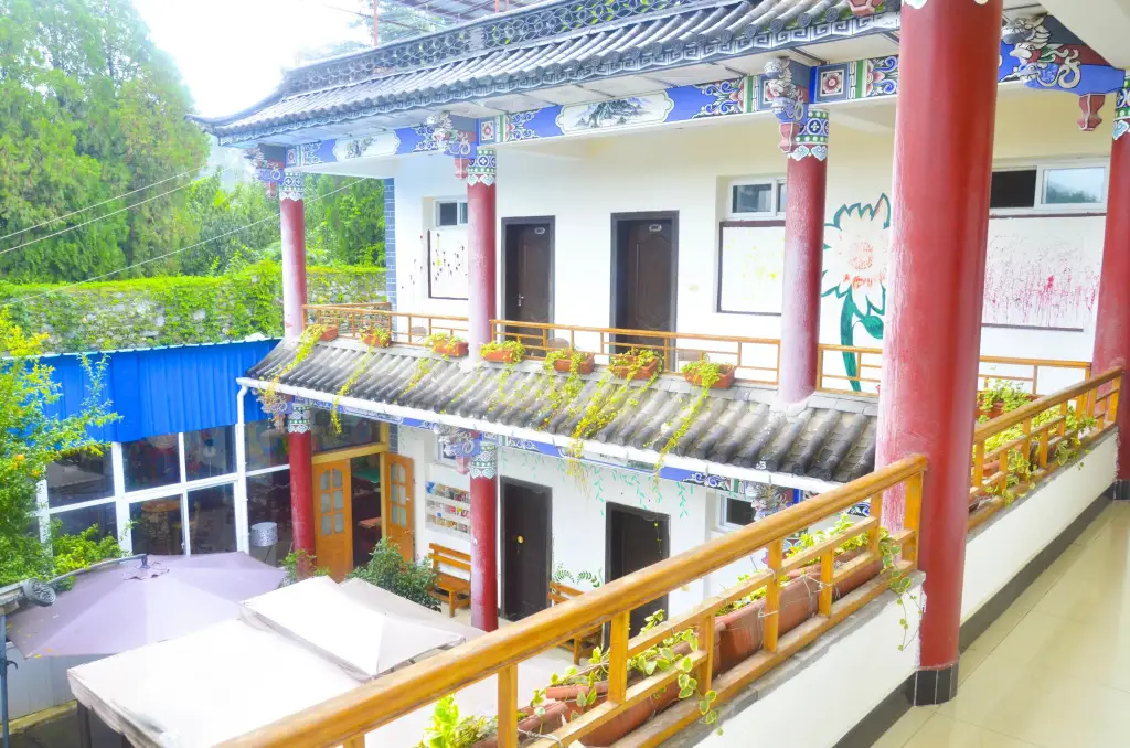 Дали: Dali Five Elements Hostel