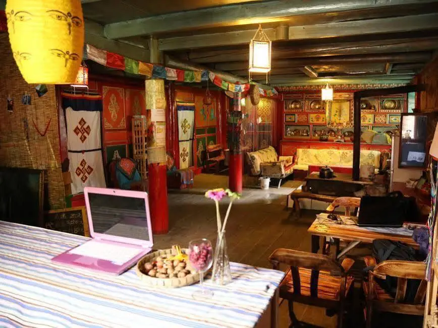 Jiuzhaigou Anduo Small Courtyard Youth Hostel — фото 1