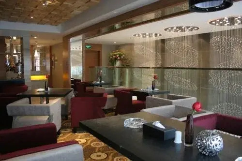 Yichang Zhong Hai Hotel — фото 1