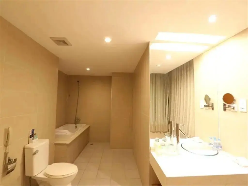 Далянь: Dalian Bolt Hotel