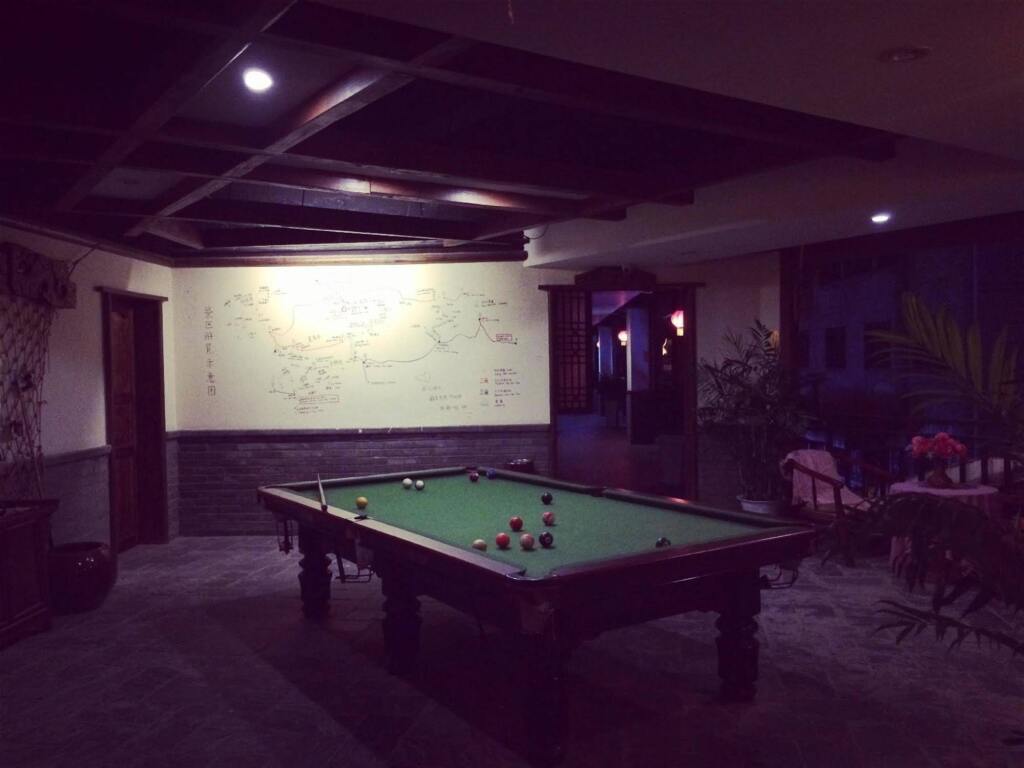 Чжанцзяцзе: Bajie Youth Hostel(Tianmenshan Train Station)
