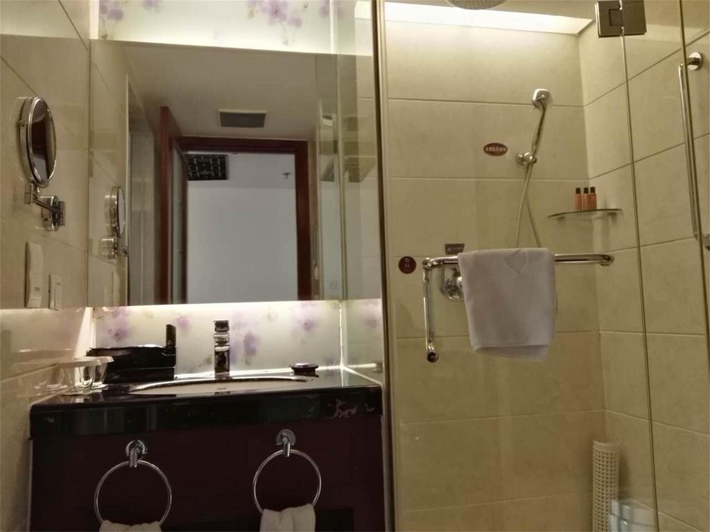 Тайюань: Danfeng Boutique