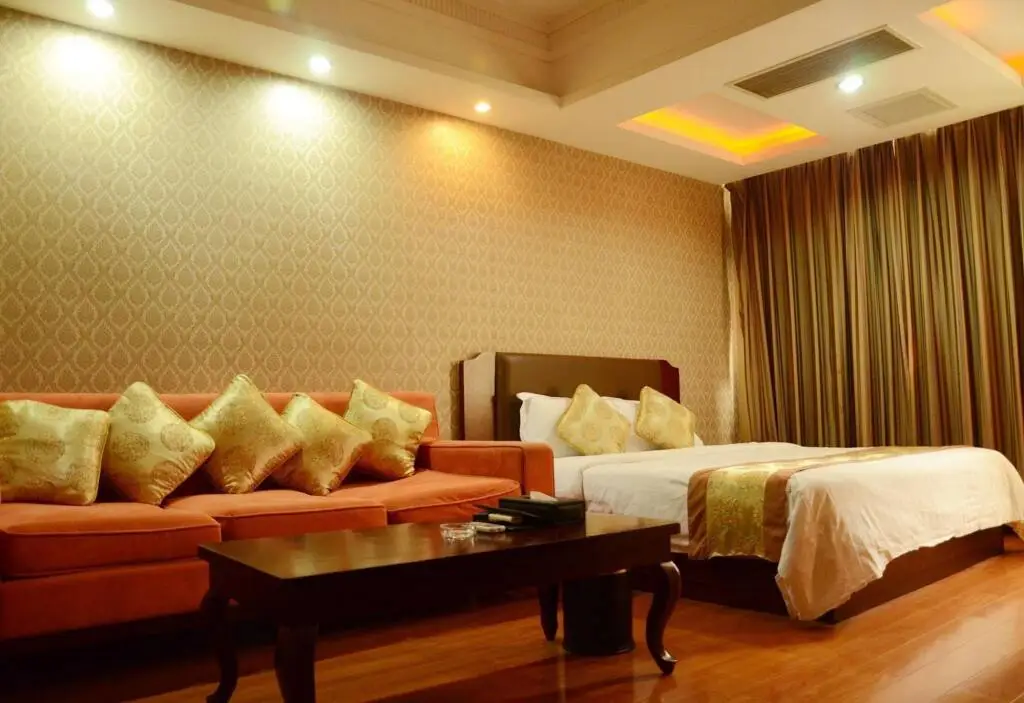 Шэньчжэнь: Xinjiayuan Hotel