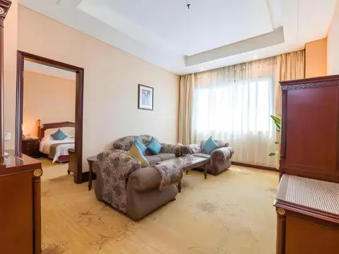 Sun City Hotel Haikou — фото 1