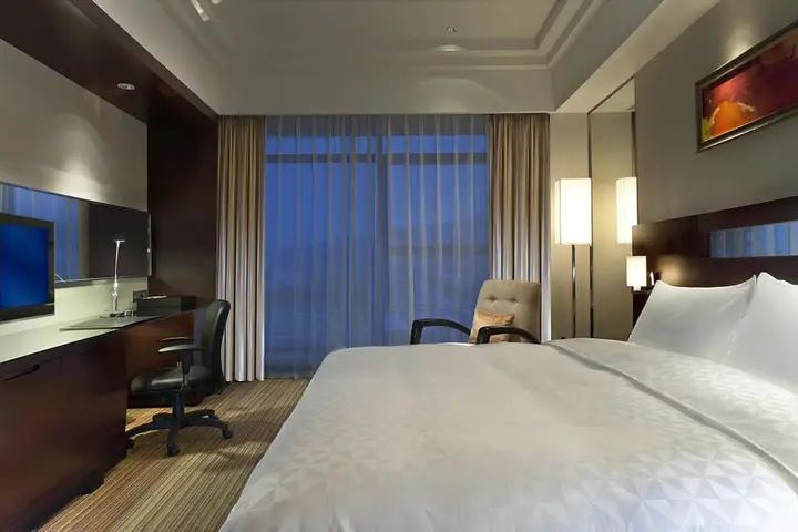 Ляньюньган: Ramada Plaza Lianyungang