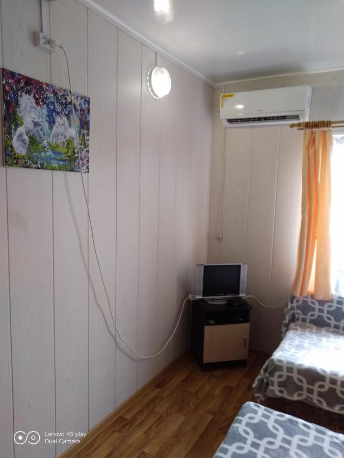 Ильич: Guest House Elena