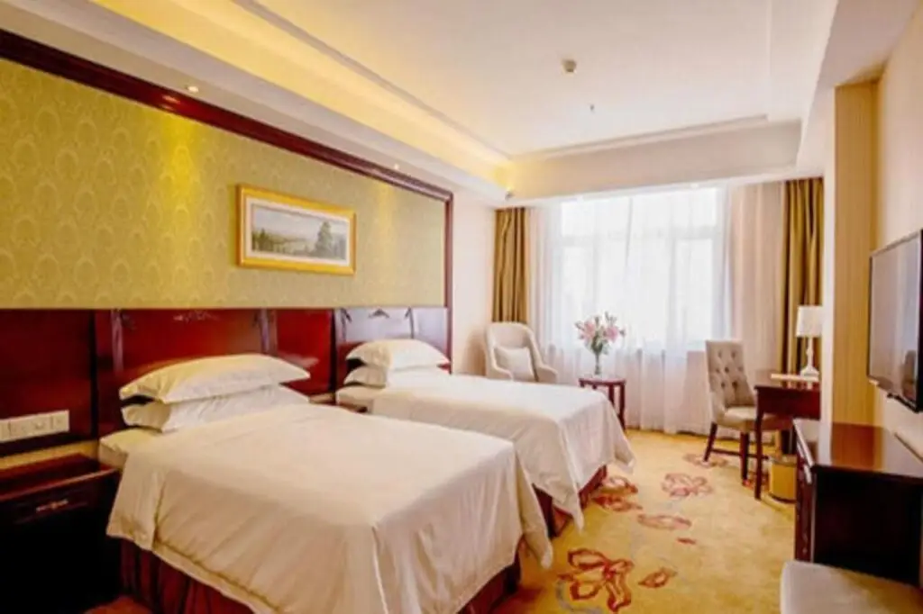 Шэньчжэнь: Vienna Hotel Shenzhen Fuhua Road