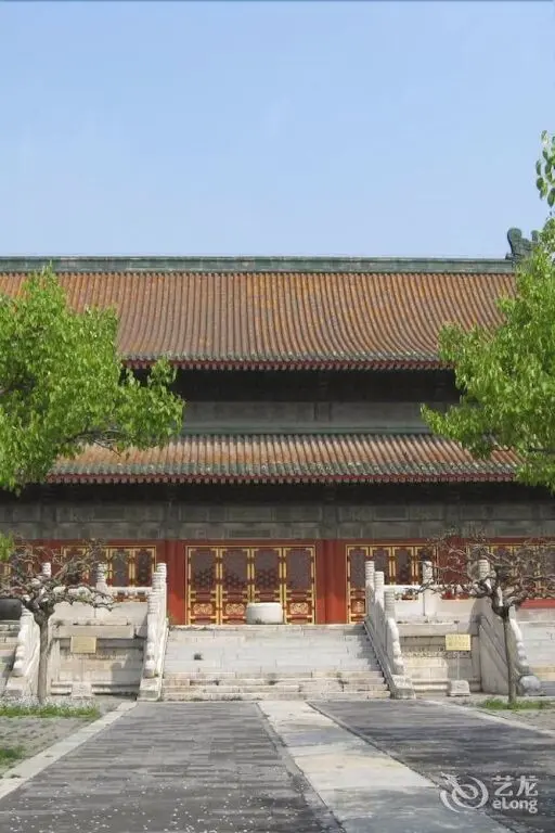 Пекин: The Qomolangma Hotel Beijing China
