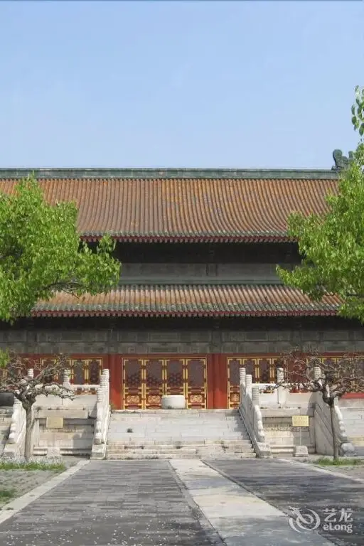 Пекин: The Qomolangma Hotel Beijing China