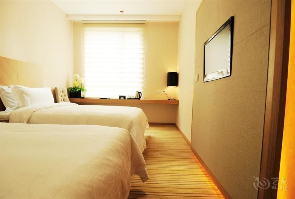 Ухань: Wuhan Yuntai 6 Plus 1 Hotel