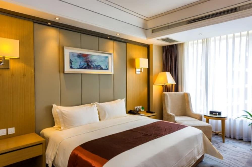 Чэнду: House International Hotel