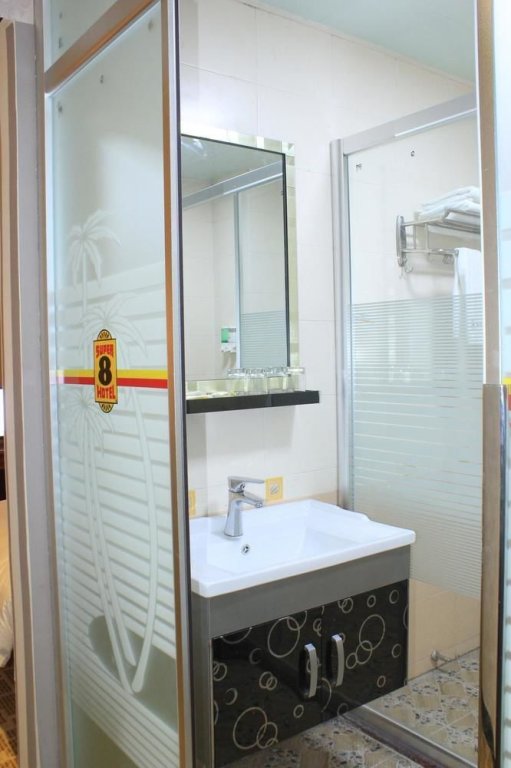 Гуанчжоу: Super 8 Hotel Guangzhou Baiyun Airport Subway Station Inn