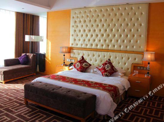 Лохэ: Henghui New Century Grand Hotel