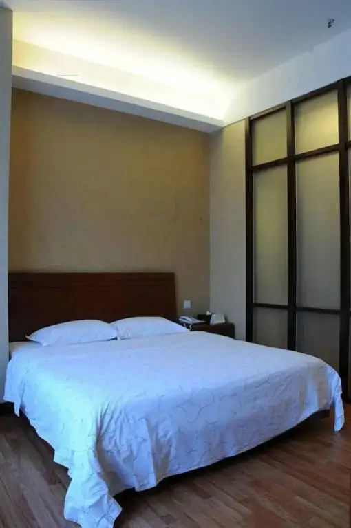 Шэньчжэнь: Shenzhen YangFu Hotel