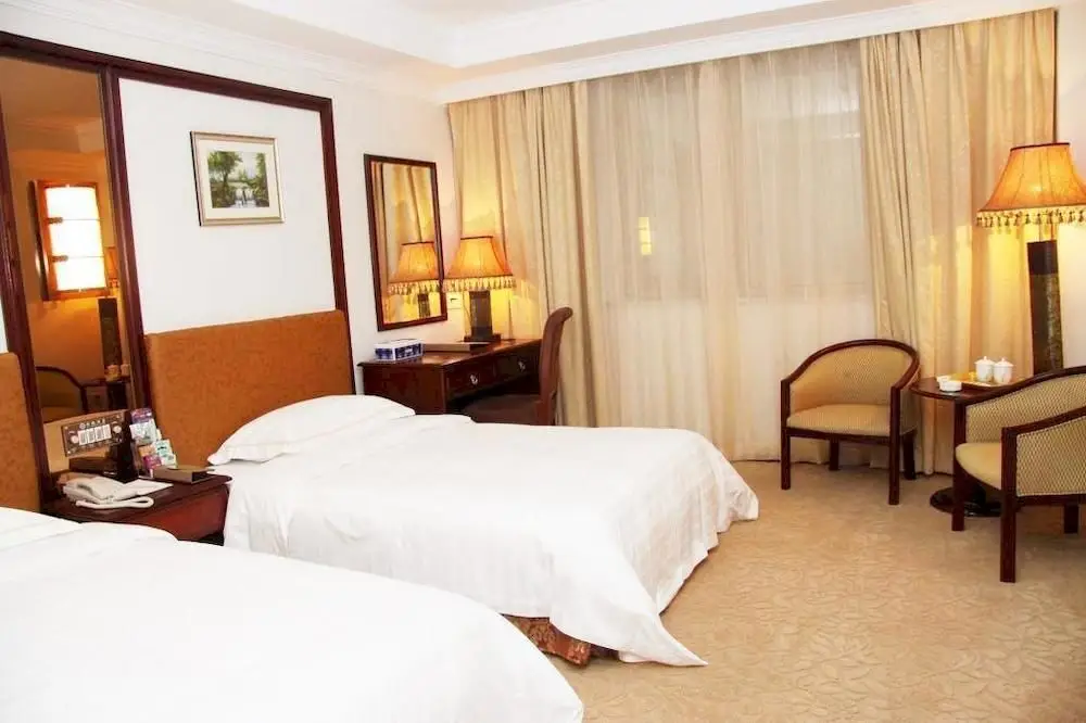 Шэньчжэнь: Shenzhen Jincheng Hotel