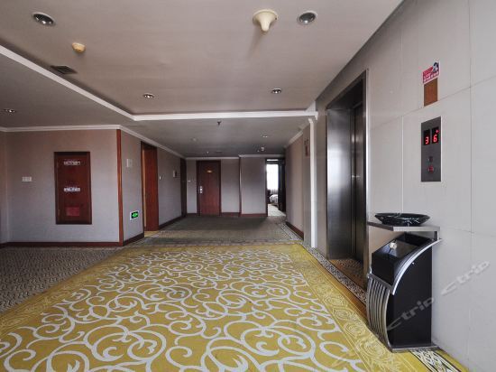 College Hotel — фото 1
