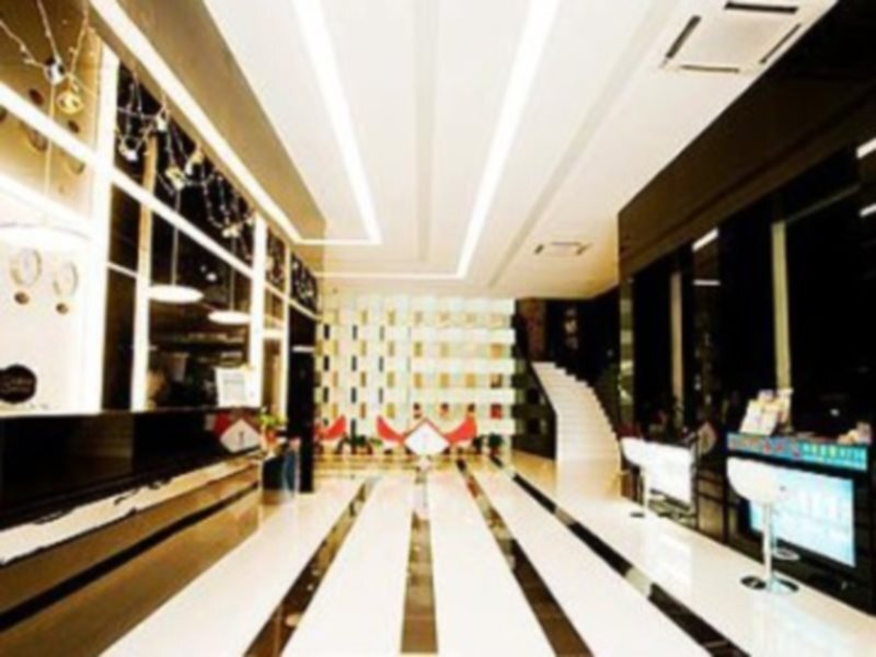 Шэньчжэнь: Shenzhen Luohu Art Hotel, Dongmen Shopping Center