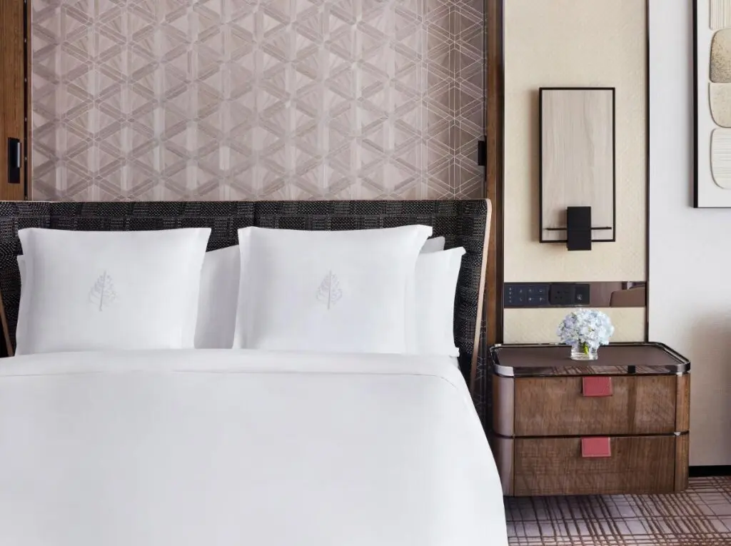 Гонконг: Four Seasons Hotel Hong Kong