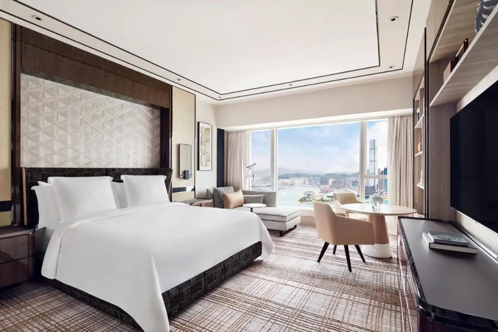 Гонконг: Four Seasons Hotel Hong Kong