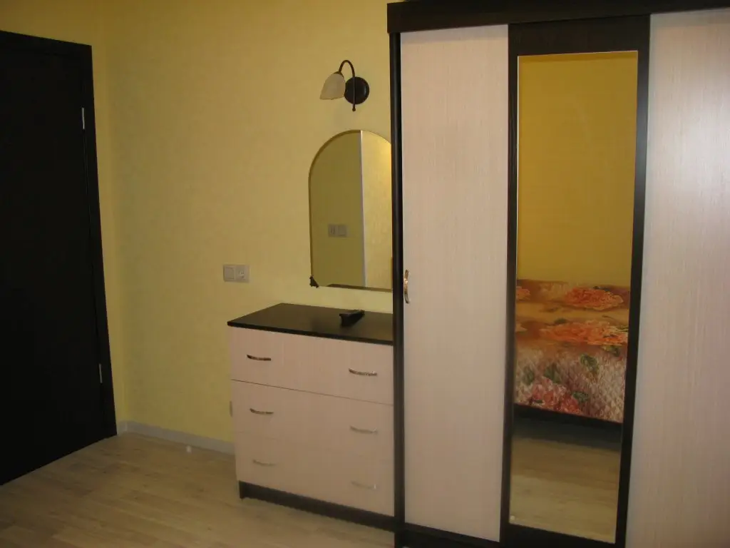 Дзержинский: S Kuhnej Apartments
