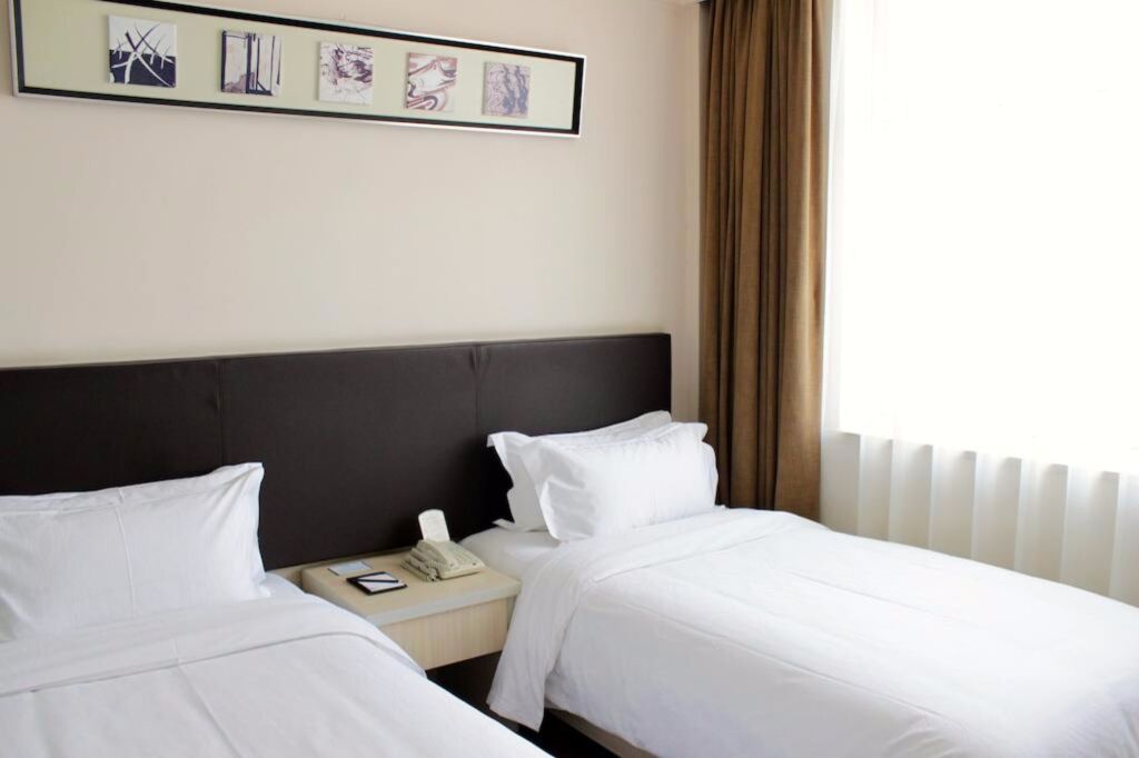 Days Inn Frontier Qingdao Airport — фото 1