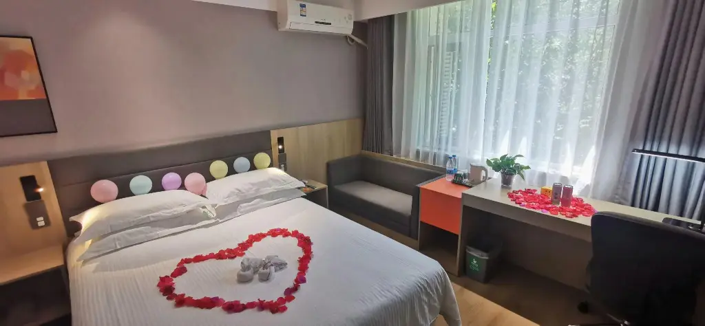 Сиань: Jinjiang Inn Xian Dayanta Hotel
