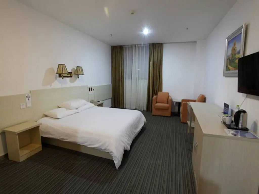 Пекин: Super 8 Hotel Beijing Jiu Long