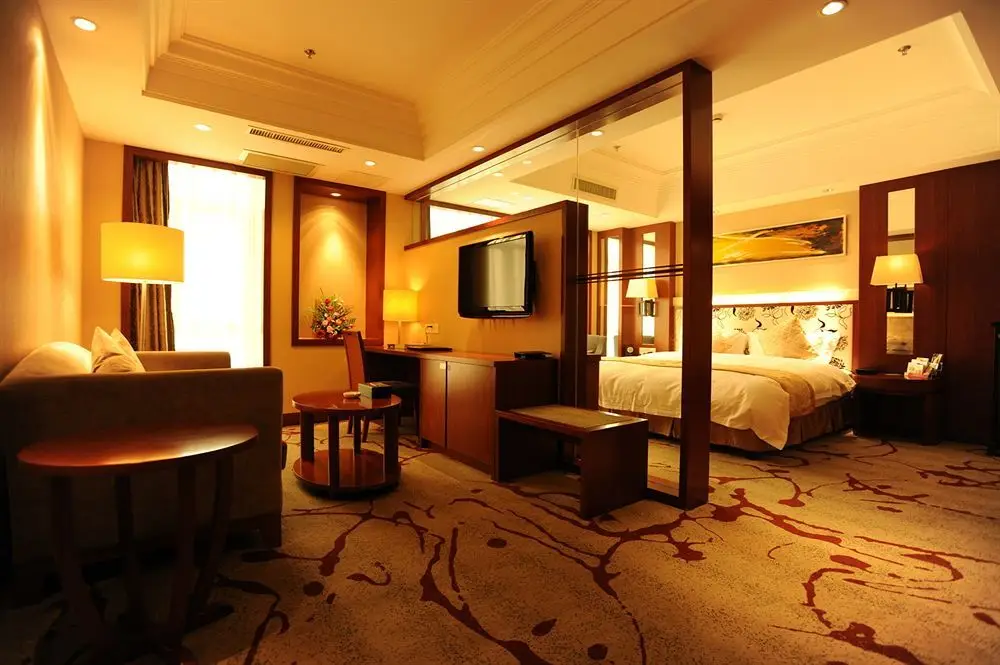 Наньтун: Cosmic Guang Dong Intl Hotel Nan Tong