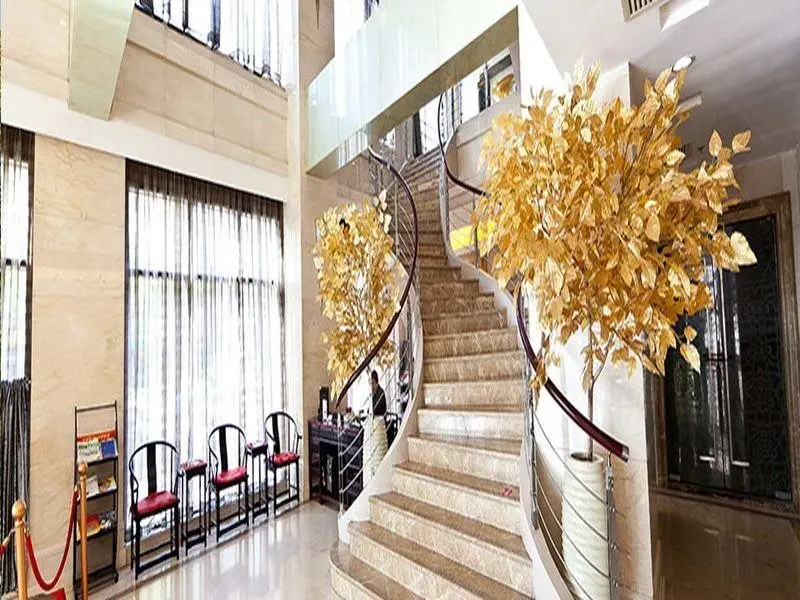 Hongluyuan Ningjiang Grand Hotel — фото 1