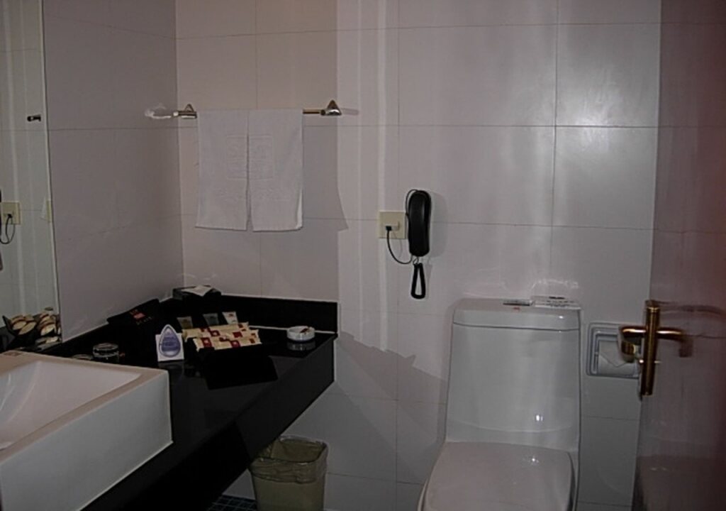 Шанхай: Shanghai Airlines Travel Hotel