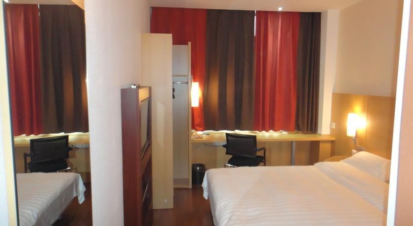 Ханчжоу: IBIS Hangzhou South Station
