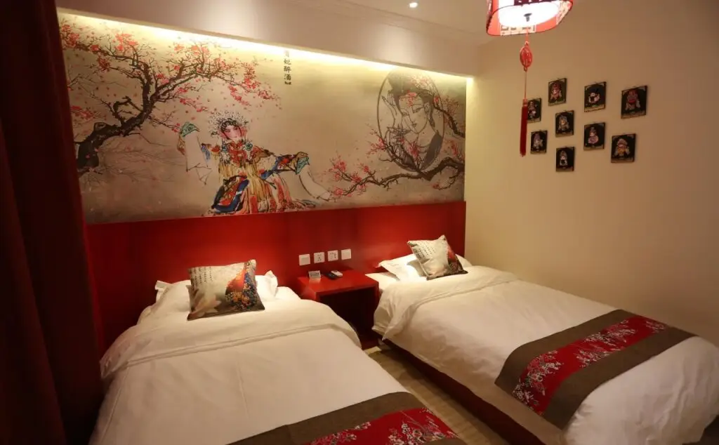 Пекин: Happy Dragon Ally Hotel