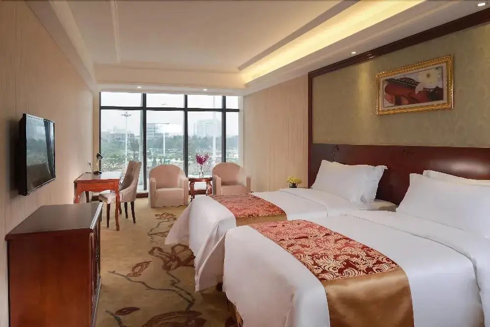Шанхай: Vienna Hotel Shanghai Happy Valley
