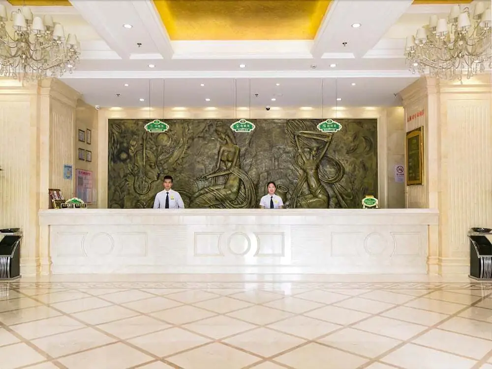 Шанхай: Vienna Hotel Shanghai Happy Valley