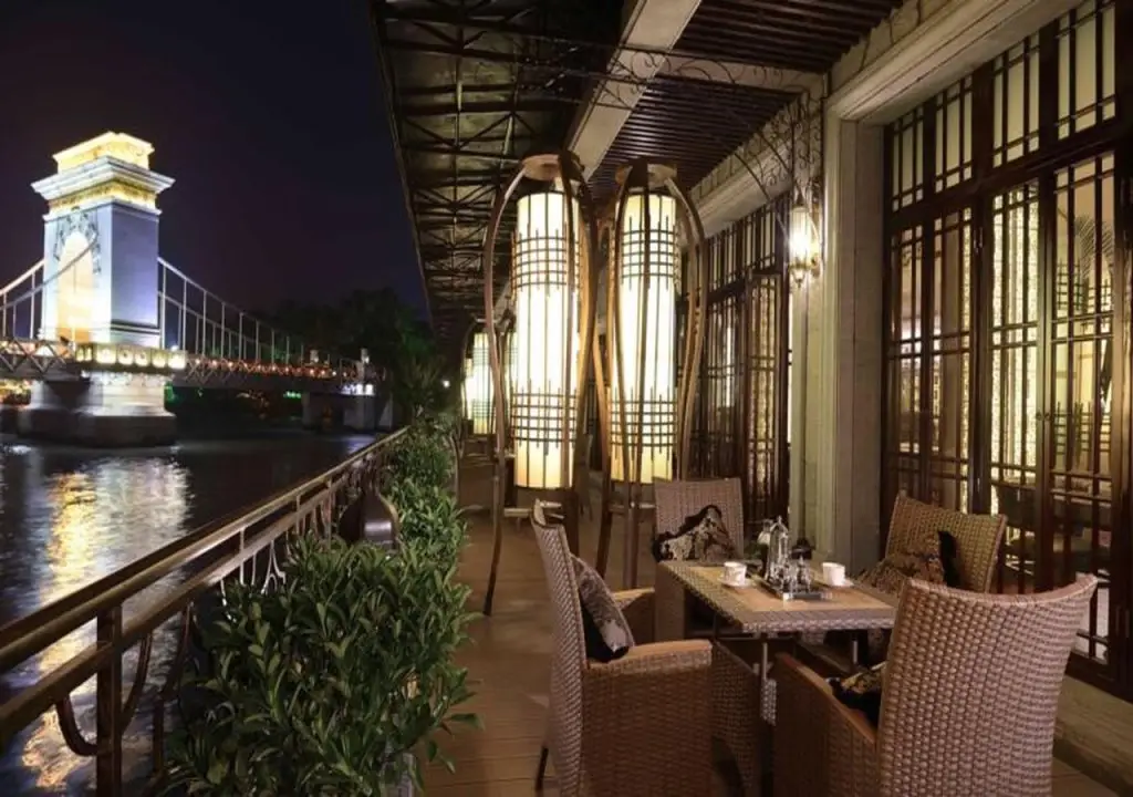 Гуйлинь: The White House Guilin