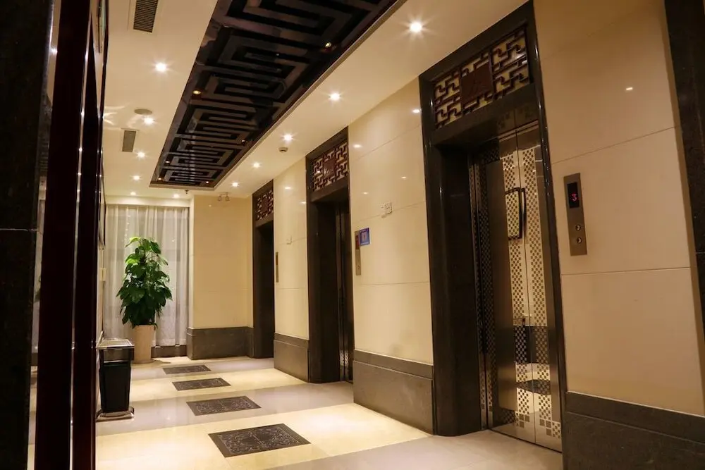 Хуаншань: Huishang International