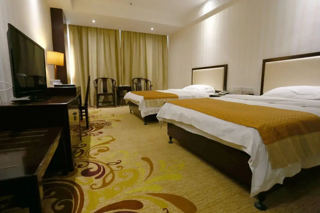 Хуаншань: Huishang International
