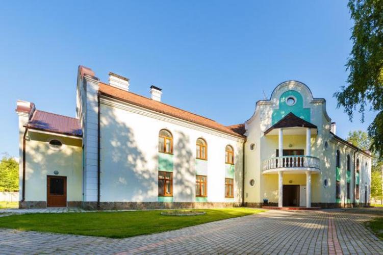 Быково: Отель Золотая Осень