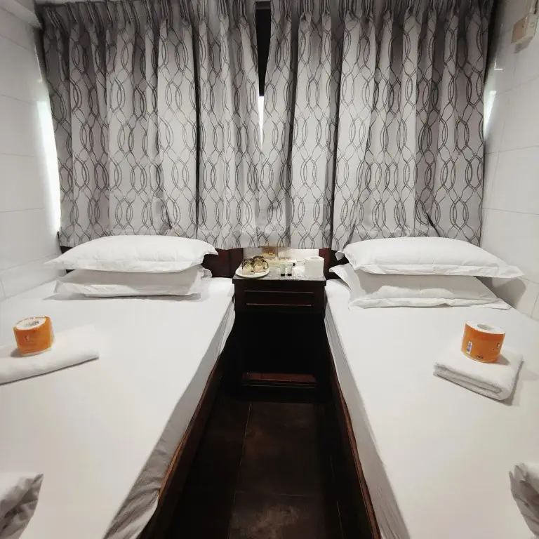 Гонконг: Four Seasons Guest House