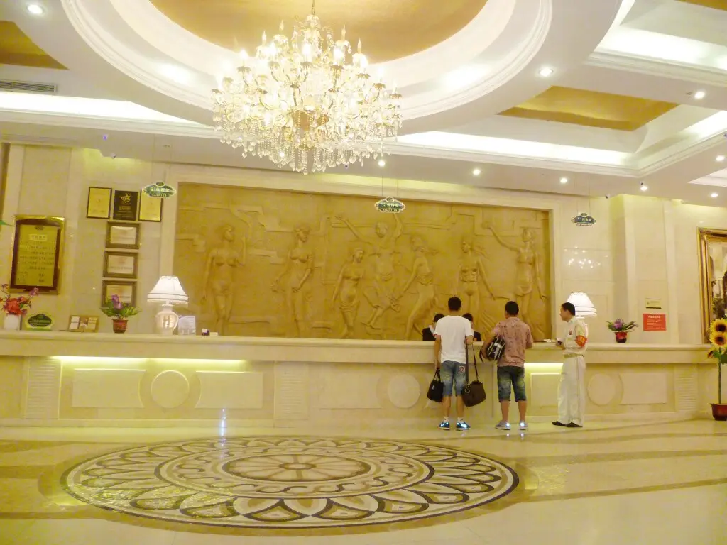 Шэньчжэнь: Vienna Hotel Shenzhen Longgang Shengping