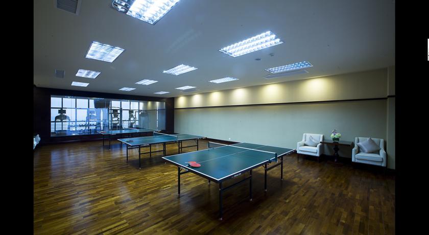 Longcheng Golf Hotel — фото 1