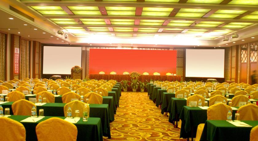 Гуанчжоу: Longcheng Golf Hotel