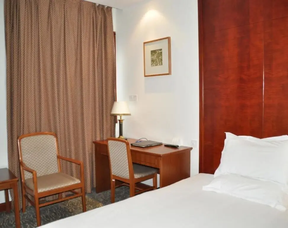Шанхай: Byfond Hotel