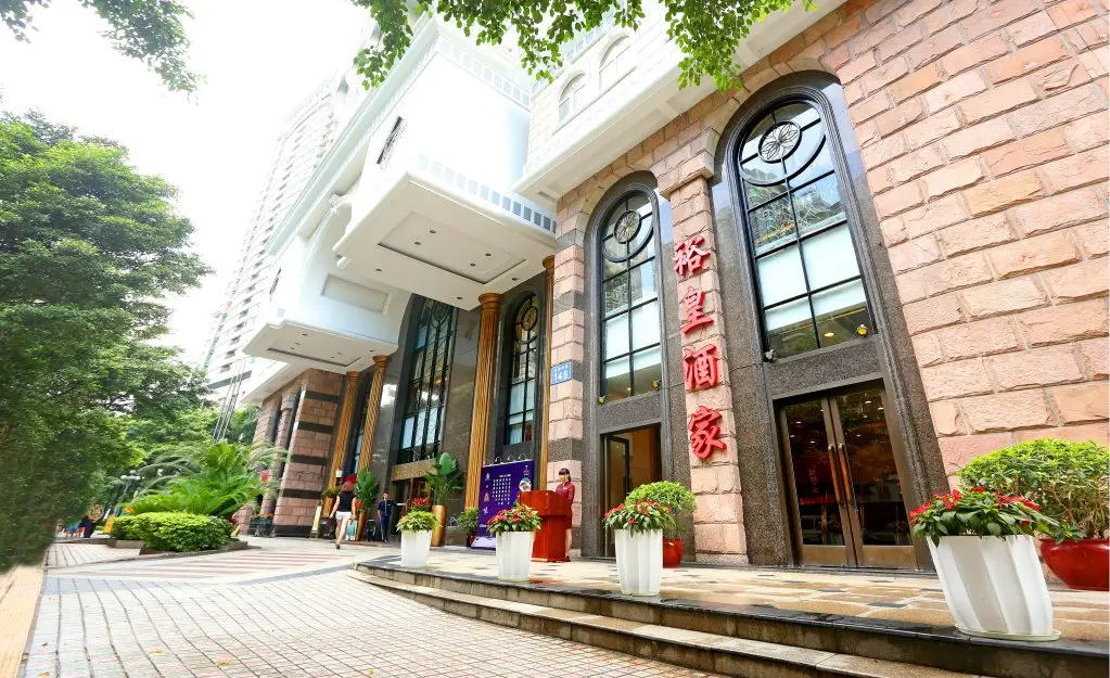 Grand Palace Hotel — фото 1