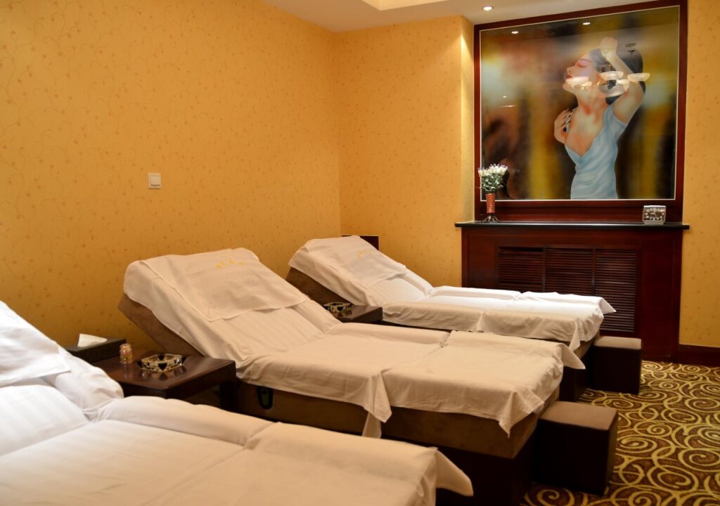 Цзюцюань: Grand Soluxe Hotel Dunhuang