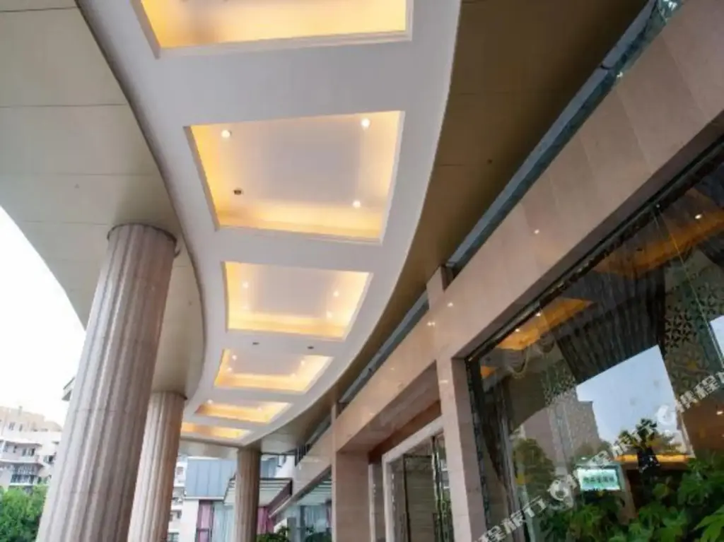 Чэнду: Nantai Crystal Hotel (Dayi High-Speed Railway Station)